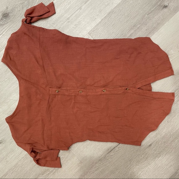 Shirt - Picture 2 of 3